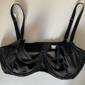 Victoria’s Secret Dream Angels Lower Cup Push-Up Bra without Padding, 34DD